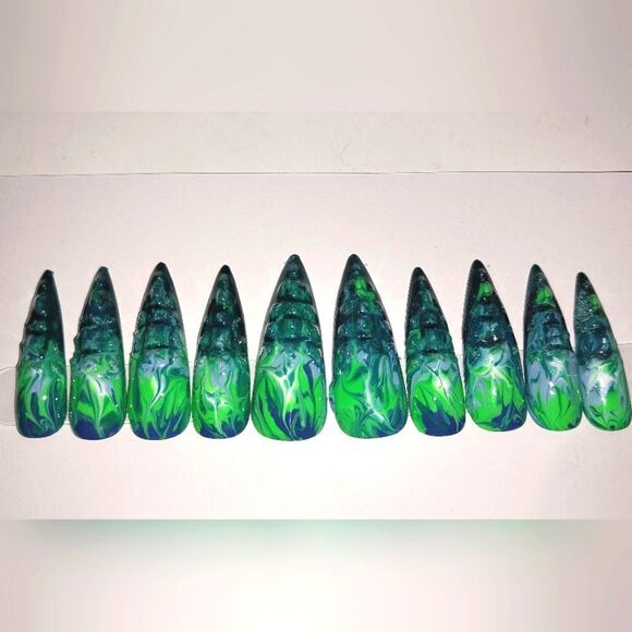 Hand crafted custom 10pc embossed stiletto acrylic press on nails sz Large - Picture 3 of 8